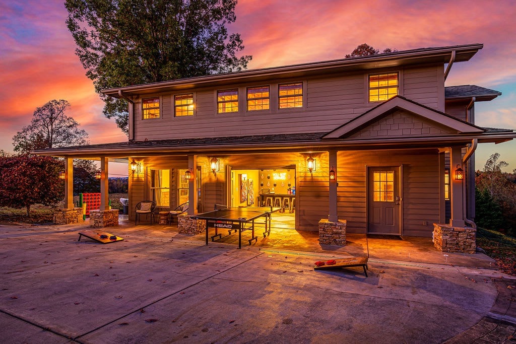 125 BO Carriage House